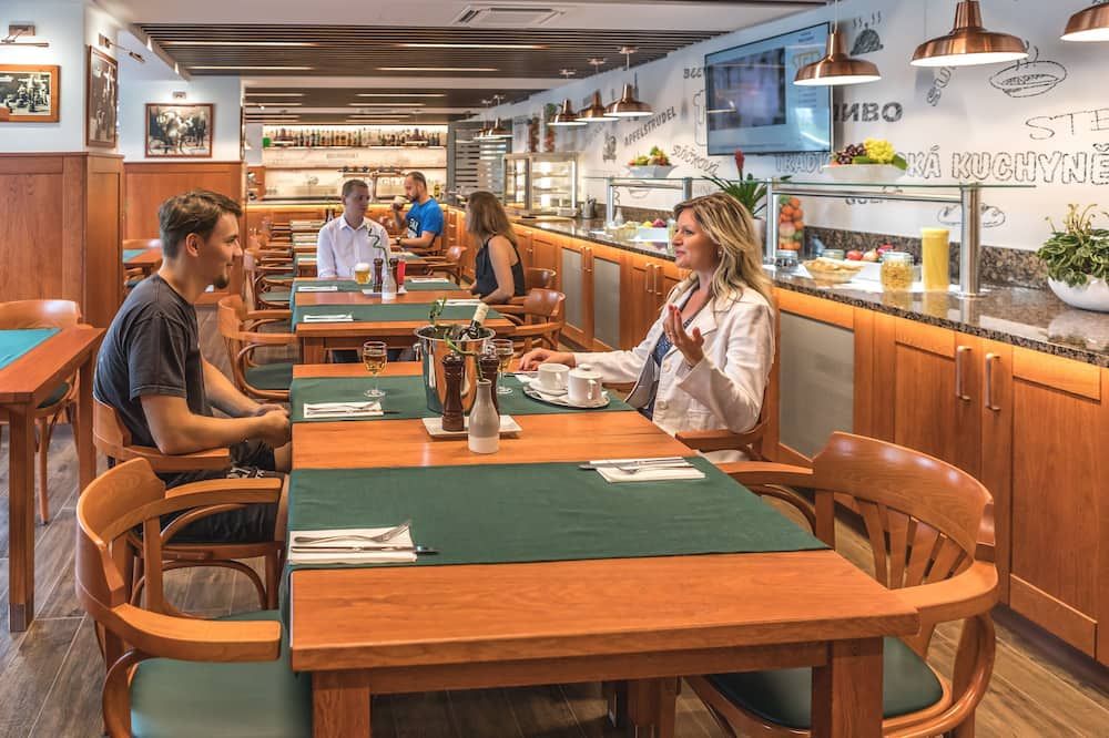 فندق ستيب -ولنيس - براغ - مطعم