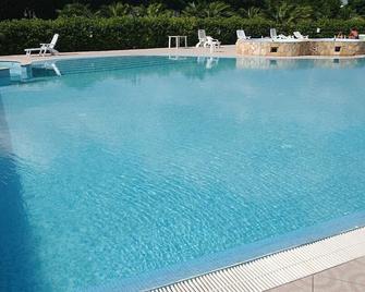 Il Venticello Agriturismo - Santa Cesarea Terme - Piscina