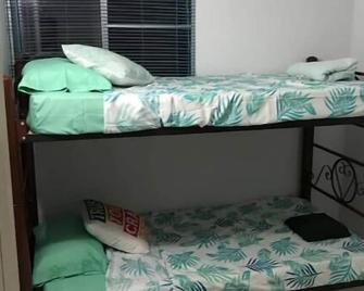 Entire New Place For You/todo Nuevo Para Usted - Yumbo - Habitación