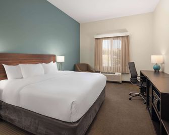 La Quinta Inn & Suites by Wyndham Wenatchee - Wenatchee - Soveværelse