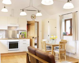 Acorn Cottage 1 - Burlton - Kitchen