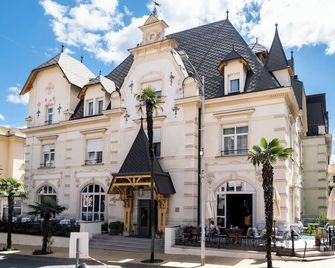 Amadria Park Hotel Agava - אופטייה - בניין