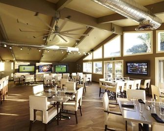 3 Relieving Getaway Stay with Pool, Spa & Rancho Santa Fe Views - Rancho Sante Fe - Restaurant