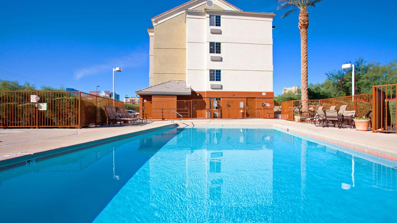 Sonesta Simply Suites Las Vegas Convention Center
