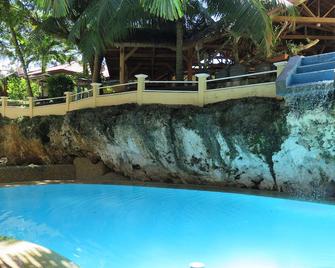 Sun Apartelle - Panglao - Pool