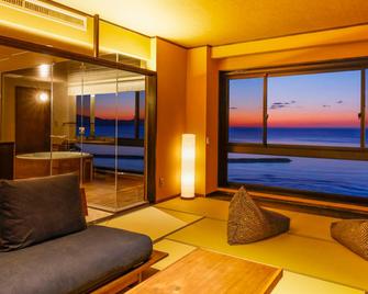 Japanese-style hotel Yuuhigaura - Kyotango - Stue
