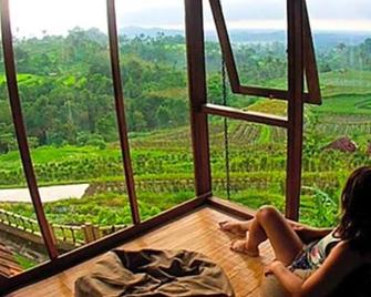 Village Above The Clouds - Desa Atas Awan Eco-Boutique Hotel - Baturiti - Balcón