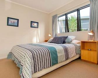 Whangamata Beach Break - Whangamata Holiday Home - Whangamata - Bedroom