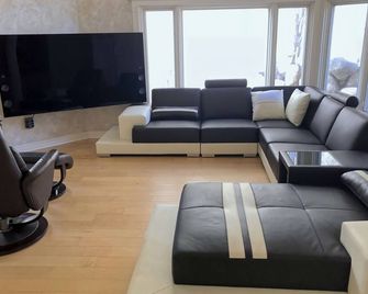 3br 3ba Pool&spa Near Beach At The Coronado Cays 2800sqft - Coronado - Living room