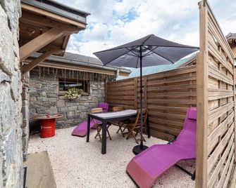 Joli Appartement Sur Le Bois - Aigueblanche - Patio