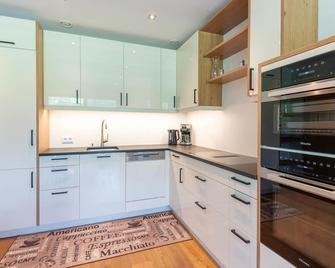 أبارتمنت إن تيرول نير كيتسبوهيل - كيرتشبرغ ان تيرول - مطبخ