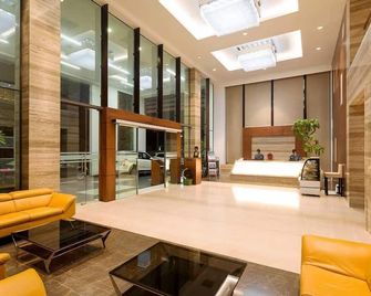 Cj Pallazzio,salem - Salem - Lobby