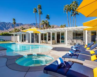 Funtopia in the Canyons by ACME House Company - Palm Springs - Pool