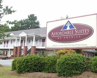 Affordable Suites of America Fredericksburg - Fredericksburg - Building