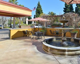 Holiday Inn Sacramento Rancho Cordova By IHG - Rancho Cordova - Svømmebasseng
