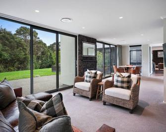 Kaitahi Lodge - Palmerston North - Living room
