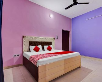Hotel O Galaxy Guest House - Rudrapur - Bedroom