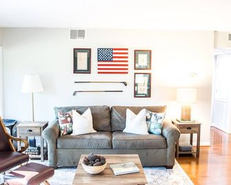 Newly Renovated Property. - 松樹叢 - 客廳