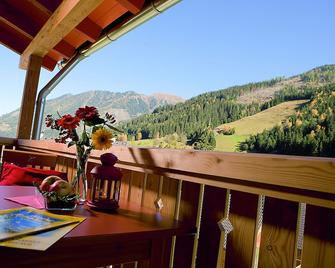 Hotel Jufa Donnersbachwald - Donnersbachwald - Balcón