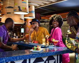 Ibis Styles Abidjan Plateau - Abidjan - Bar