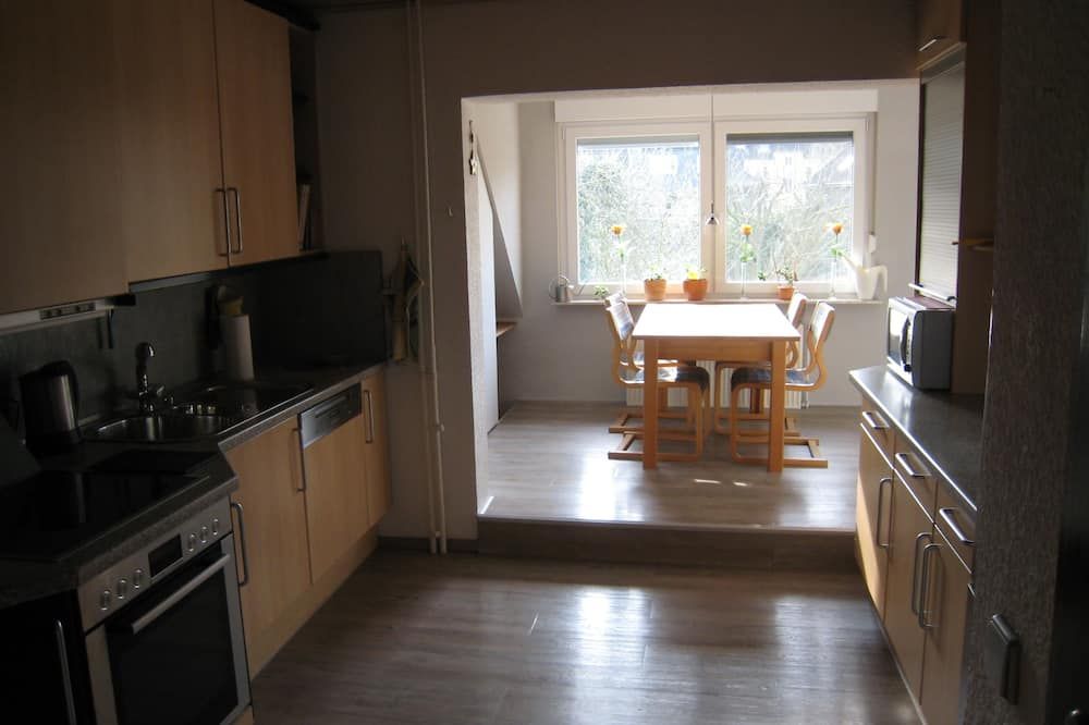 2.5 km to the city center. Vacation apartment in a quiet location. - דורטמונד - מטבח