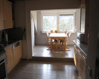 Vacation apartment in a quiet location 2.5 km to the city center - Dortmund - Køkken
