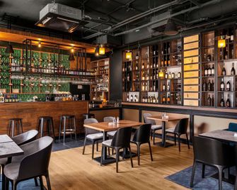 ibis Styles Szczecin Stare Miasto - Štětín - Bar