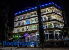 The Joy Hotel - Voi - Gebouw