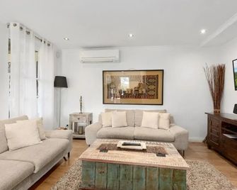 Healesville Garden Accommodation - Healesville - Living room