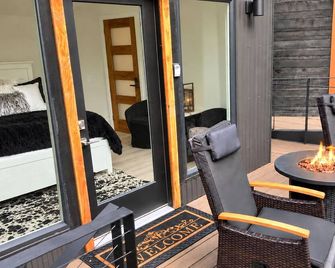 The Cabin at Rocky Top w/ Private Outdoor Hot Tub - Van Buren
