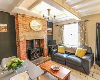 Callow Cottages - Ashbourne - Living room