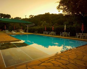 Hotel Fazenda Morada do Verde - Várzea Paulista - Piscina
