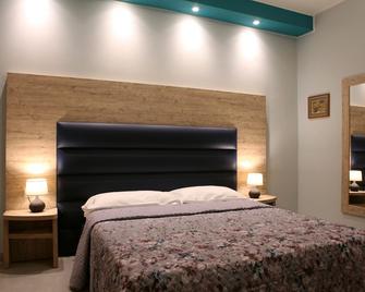 La casa di nonno Giulio - Porto Sant'Elpidio - Camera da letto