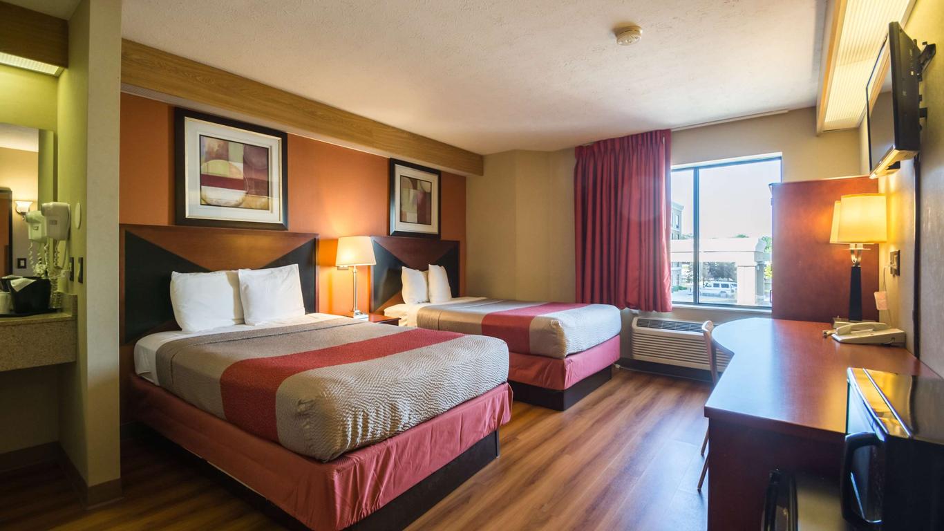 موتل 6 إنديانابوليس، إنديانا - أيربورت