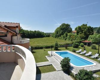 Gorgeous home in Sinj - Sinj - Piscina