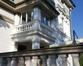 Bed and Breakfast Villa Gavina - Gavi - Edificio