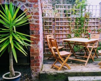 Milliner's Cottage - York - Patio