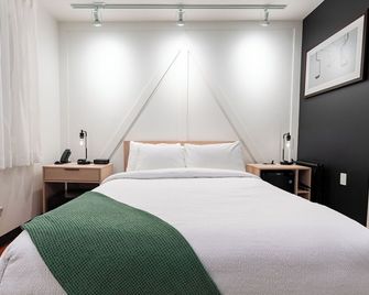 Gravity Haus Revelstoke - Revelstoke