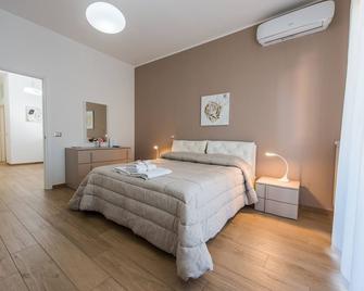 Aries B & B (Salento) - Sea And Art Holidays - Family Rooms - 2 / 8pl. - Casarano - Habitación