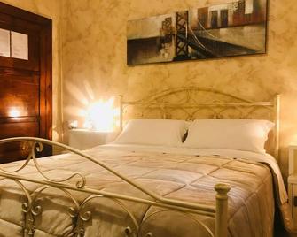 Bed and Breakfast il Girasole - Ostuni - Bedroom