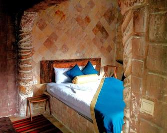 Stone Age Hotel - Ayvali - Quarto