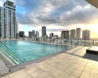 Prime Downtown Miami with King Beds| Rooftop Pool - Miami - Pool