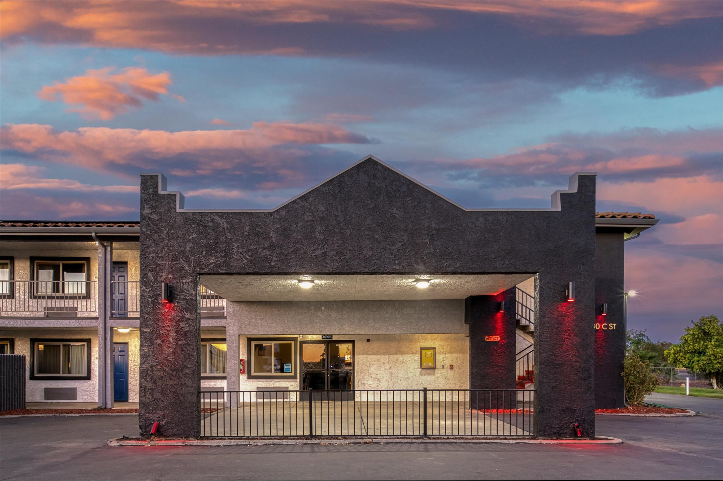 SureStay by Best Western Williams - Williams - Building