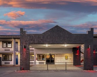 SureStay by Best Western Williams - Williams - Building