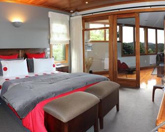 Sails Ashore Lodge - Stewart Island - Bedroom