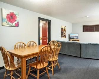 The Bulldog Hotel - Vernon - Spisestue