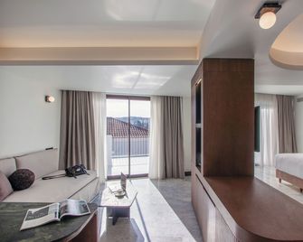 L'Avventura Suites - Atenas