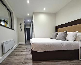 Hyde Park Superior Apartments - London - Bedroom