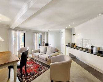 Rouge on Rose Boutique Hotel - Cape Town