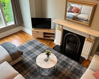 34 One - Lytham St. Annes - Living room